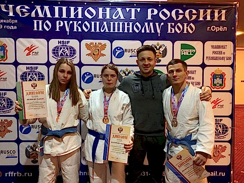 Сразу 3 мастера спорта по рукопашному бою - бойцы Алмаза выполнили норматив на Чемпионате России 2019 г. Сразу 3 мастера спорта по рукопашному бою - бойцы Алмаза выполнили норматив на Чемпионате России 2019 г.