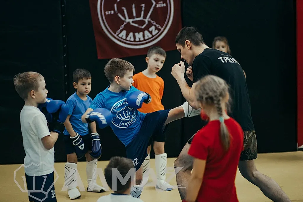 Занятия самообороной - детские группы Занятия самообороной - детские группы